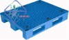 Solid Plastic Pallet With 3 Horizontal Bars