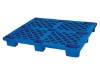 Stable plastic pallet