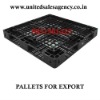 plastic pallets